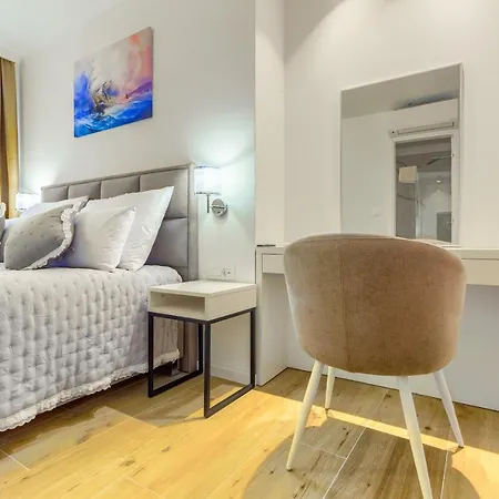 Nocleg ze śniadaniem Irini Luxury