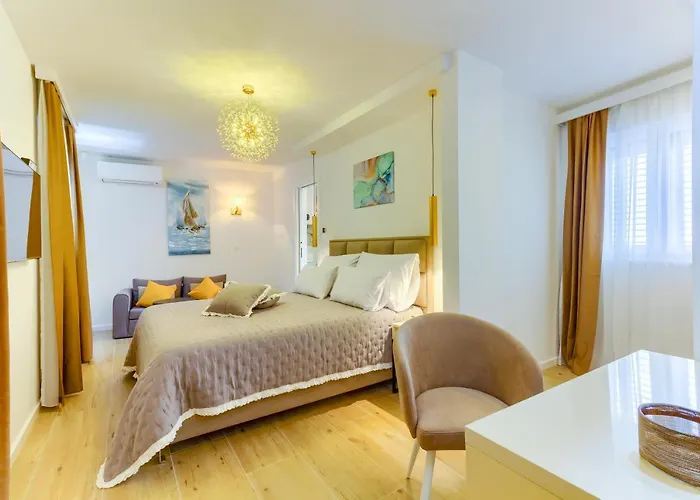 Irini Luxury 4* Split