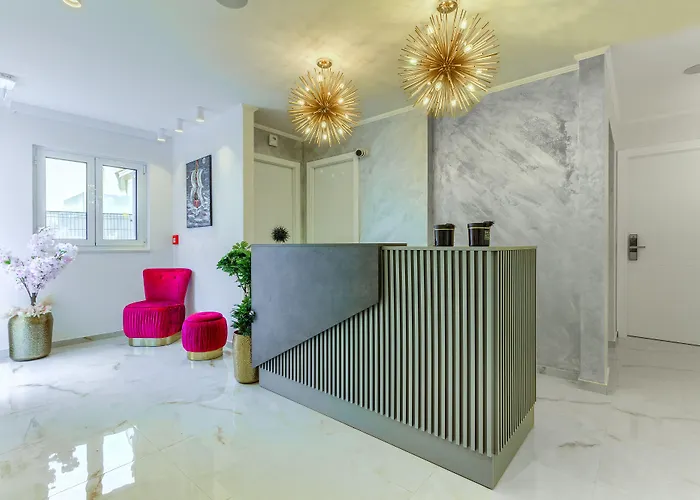 Irini Luxury Bed & Breakfast 4*