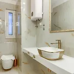 Irini Luxury 4*