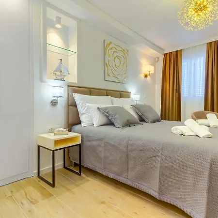 Irini Luxury Готель типу 