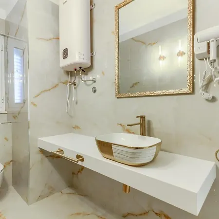 Irini Luxury Спліт