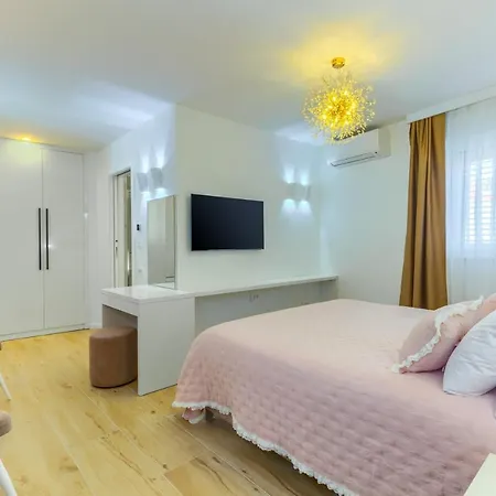 Irini Luxury 4* Спліт