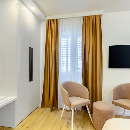 Irini Luxury Готель типу 