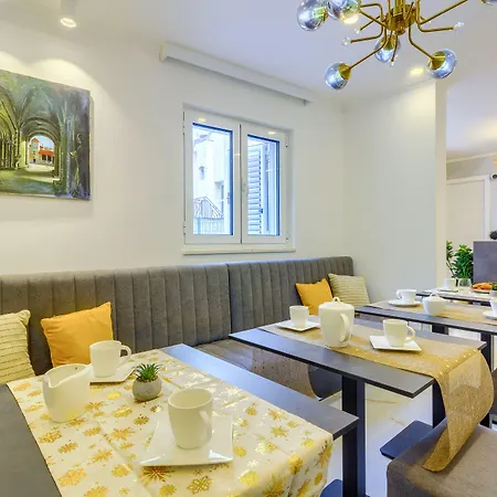 Irini Luxury 4*