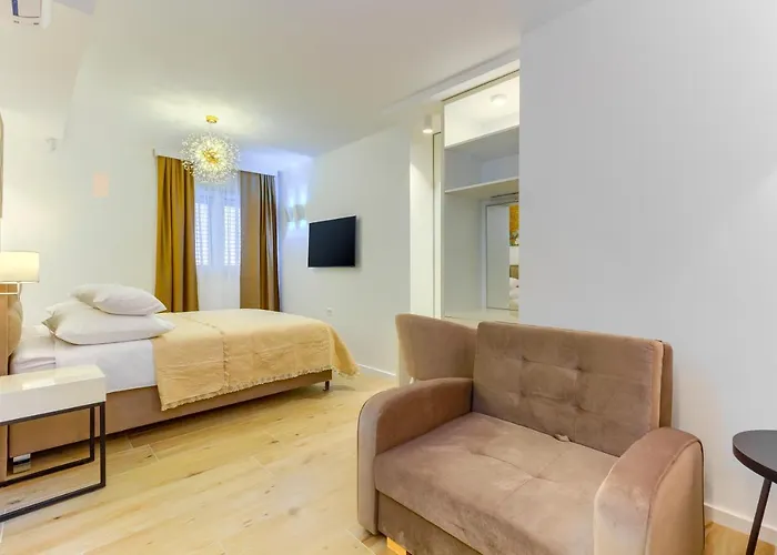 Irini Luxury 4* ספליט